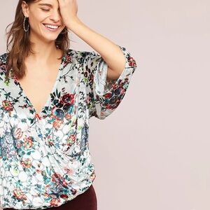 Anthropologie Maeve Silk Blend Umi Wrap Top Floral Velvet Flocked • Size S